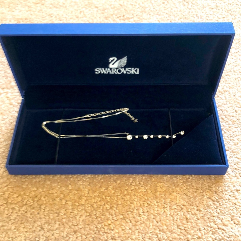 Gorgeous floating stones necklace by Swarovski in silver